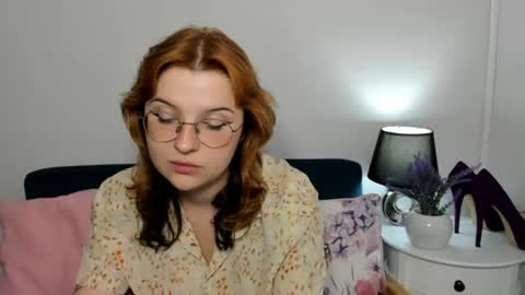 juliegentle online show from July 28, 2026, 4:50 pm