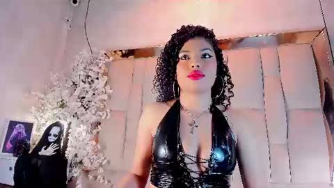Julieta jackson  online show from August 6, 2026, 9:06 pm