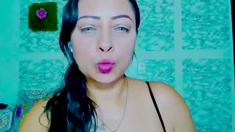 juliana online show from July 24, 2026, 11:25 pm