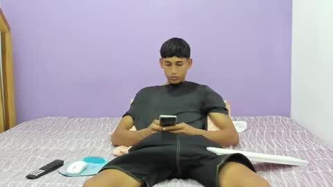 Snapshot of junior_bigcock3 chatting on January 22, 2025, 7:03 pm junior_bigcock3 online show from January 22, 2025, 7:03 pm