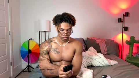 justinxdragun online show from August 3, 2026, 1:26 am