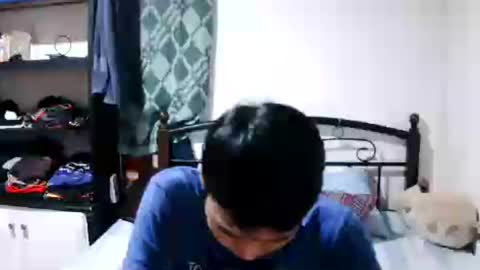 justjutzzz online show from July 25, 2026, 2:36 pm