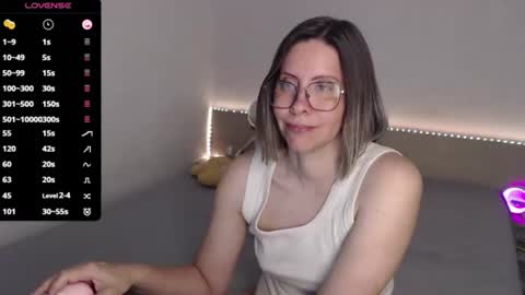 Julie online show from June 16, 2026, 4:04 am