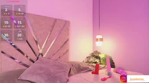 Mia online show from July 23, 2026, 12:24 am