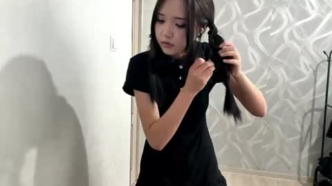 Lily online show from June 30, 2026, 9:21 am