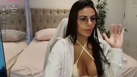 kari_brooks online show from July 8, 2026, 11:04 am