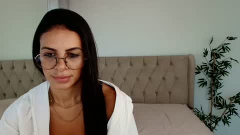 kari_brooks online show from July 9, 2026, 11:25 am