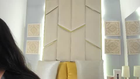 karinaacox online show from July 18, 2026, 12:42 pm