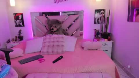 Karly Moonns online show from June 17, 2026, 11:56 am