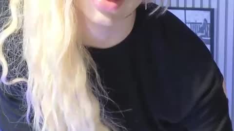 Julia online show from July 23, 2026, 7:45 pm