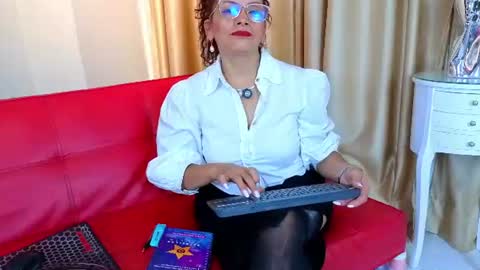 kasandra gomez online show from July 18, 2026, 12:31 pm