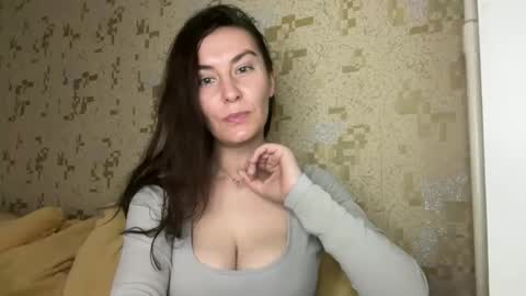 KatalinaQE online show from May 13, 2026, 6:22 am