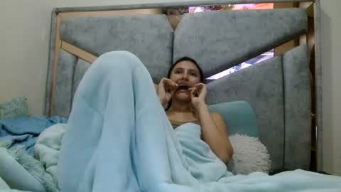 Snapshot of kate_davies chatting on July 18, 2026, 12:04 am kate online show from July 18, 2026, 12:04 am