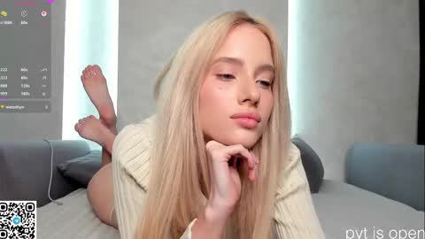 Snapshot of katebremar chatting on April 22, 2026, 9:05 pm online show from April 22, 2026, 9:05 pm