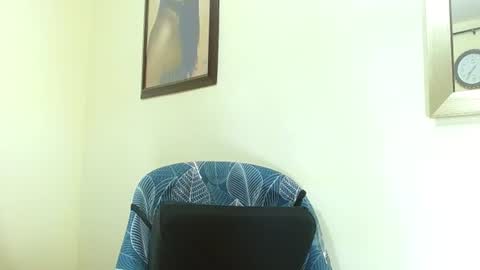 katerineleon online show from July 25, 2026, 9:23 pm