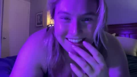 katiecopper27 online show from June 13, 2026, 3:37 am
