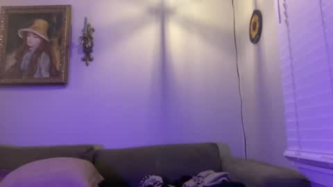 katiecopper27 online show from June 17, 2026, 2:47 am