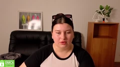 Katina online show from July 27, 2026, 6:04 pm