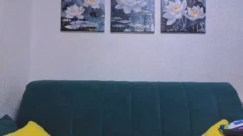 katniss_k online show from June 26, 2026, 5:01 am