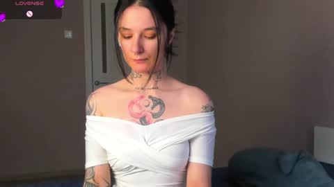 katrina_h0w online show from July 23, 2026, 6:55 am