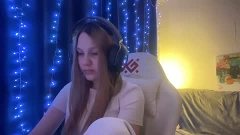 Amia online show from May 19, 2026, 6:47 pm