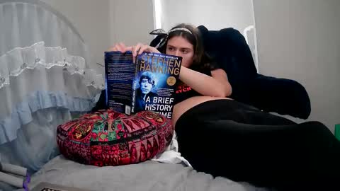 kaylaelizabeth97 online show from May 18, 2026, 6:58 pm