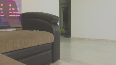 Snapshot of kaylee_ee chatting on May 21, 2026, 8:10 am kaylee_ee online show from May 21, 2026, 8:10 am