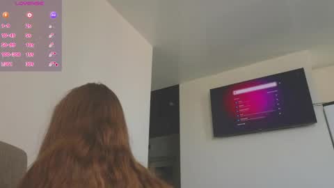 Snapshot of kaylee_ee chatting on June 3, 2026, 9:23 am kaylee_ee online show from June 3, 2026, 9:23 am