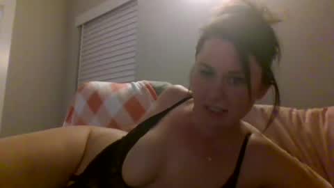 Snapshot of kbaby708076 chatting on October 22, 2025, 3:40 am Kbaby online show from October 22, 2025, 3:40 am