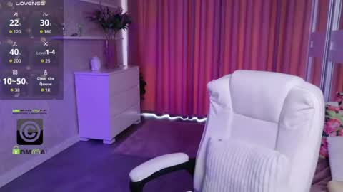 kellielowie online show from July 28, 2026, 12:48 pm
