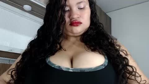 KELLY LUNA  online show from July 26, 2026, 7:10 pm
