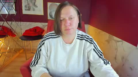 Kelly online show from July 25, 2026, 7:39 am