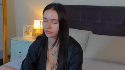 Kelly online show from July 10, 2026, 6:39 am