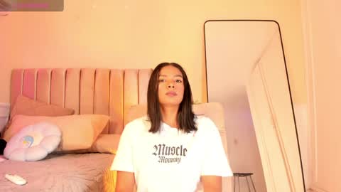 Lu online show from July 17, 2026, 1:01 am
