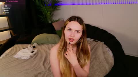 kerry_mell online show from April 19, 2026, 6:10 pm