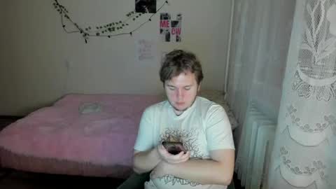 kesh_mne online show from April 26, 2026, 5:43 pm