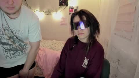 kesh_mne online show from May 1, 2026, 7:29 pm