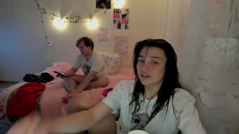 kesh_mne online show from May 3, 2026, 7:53 pm