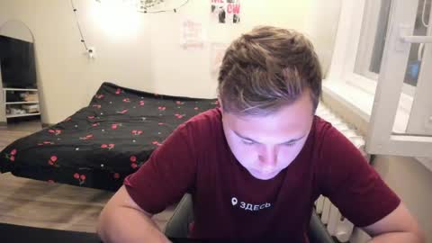 kesh_mne online show from June 4, 2026, 6:36 pm
