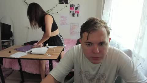 kesh_mne online show from June 7, 2026, 11:03 am