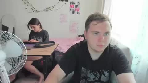 kesh_mne online show from June 9, 2026, 1:34 pm