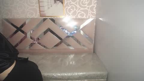 kiara online show from June 19, 2026, 8:34 pm