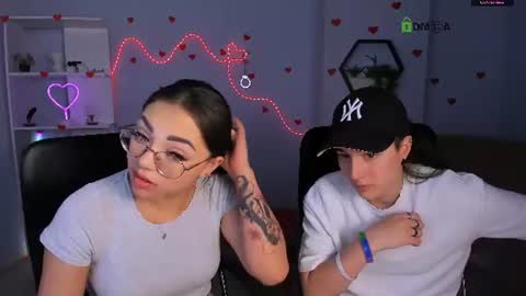 kiki_swan online show from June 16, 2026, 5:43 am
