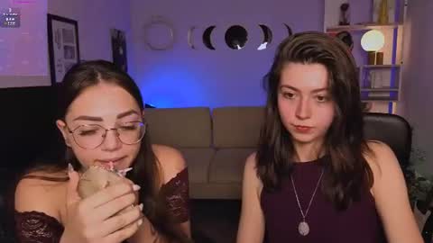 kiki_swan online show from June 28, 2026, 7:20 pm