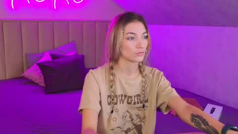 kimberlly_smith online show from July 21, 2026, 11:40 pm
