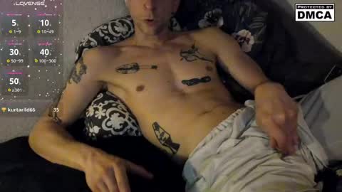 kinky_spidey online show from May 24, 2026, 1:32 am