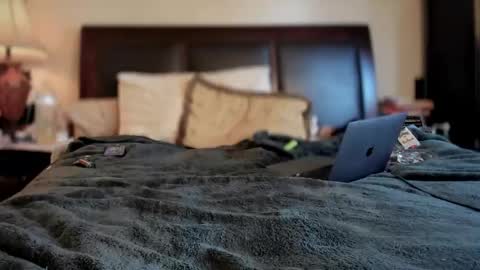 Kinkyguy323232 online show from May 17, 2026, 6:04 pm