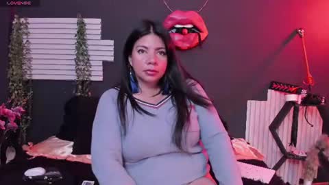 kinkyy_mom online show from August 1, 2026, 1:21 pm