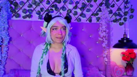 Kira online show from May 5, 2026, 8:17 pm