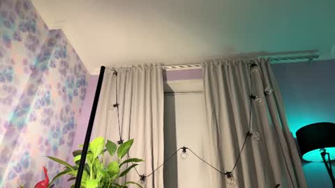 Kira    online show from June 19, 2026, 8:23 pm